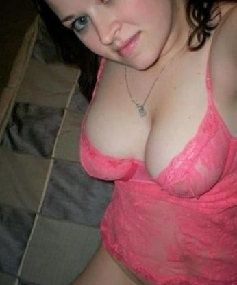 Я опытная и умелая в постели, голубоглазая красавица с аппетитными формами и шелковистой кожей. В Москве живу и принимаю самых требовательных гостей. В моих объятиях ты найдешь искренность, страсть и настоящее удовольствие. Мое предложение разнообразно и включает классический и расслабляющий массаж, эротический стриптиз и другие забавы на любой вкус. Наши встречи будут полны волнующих моментов и незабываемых мгновений. Посмотри мои фото, они говорят больше тысячи слов. Обратный отзывы длинном не пиши и положительных эмоций гарантировано. Жду тебя, чтобы реализовать все твои тайные желания! 💋😉✨ 9686, 26 лет